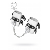 Бело-черные наручники с двумя ремешками и люверсами - Pecado - купить с доставкой в Новошахтинске
