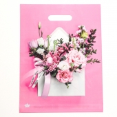 Розовый пакет с цветочным принтом и вырубной ручкой (40х31 см) - Сима-Ленд - купить с доставкой в Новошахтинске