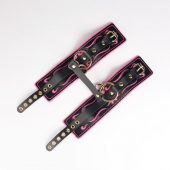 Черные кожаные оковы с розовой строчкой - Crazy Handmade - купить с доставкой в Новошахтинске