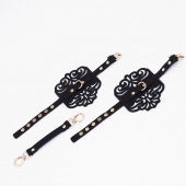 Черный фигурные оковы с золотистой фурнитурой - Crazy Handmade - купить с доставкой в Новошахтинске