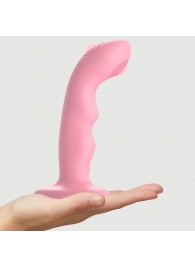 Розовая насадка-стимулятор Strap-On-Me Tapping Dildo Wave - Strap-on-me - купить с доставкой в Новошахтинске