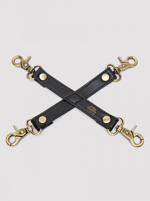 Черный фиксатор для манжет Bound to You Faux Leather Hogtie - Fifty Shades of Grey - купить с доставкой в Новошахтинске